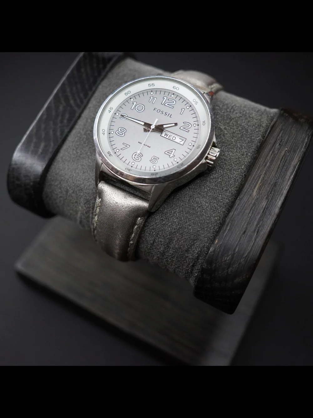 Fossil AM4337 Gray Dial Day Date 10 ATM Quartz Men's 38mm Leather Watch